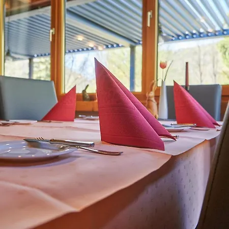 Land-gut-hotel Forellenhof فندق Bundenbach