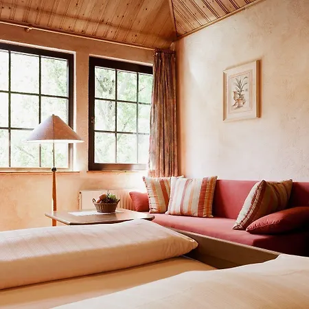 فندق Land-gut-hotel Forellenhof